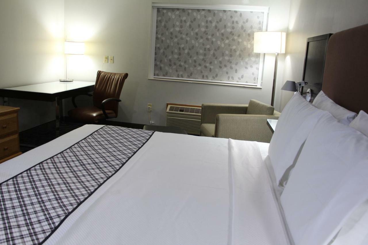 Westbridge Inn & Suites Carrollton Eksteriør billede